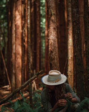 Taylor David Instagram - Wander up to satisfy your soul, not society.

#wanderman #wanderup #breath #dudewithcup #findyourlight 📸 @jenboshan