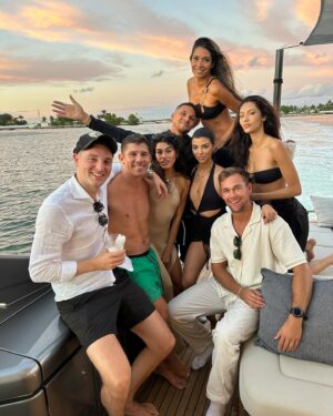 Taylor John Smith Instagram - Te amo miami ❤️ Next stop Nashville