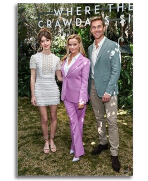 Taylor John Smith Instagram - Honored to get to work with these incredible women❤️ see you all July 15th for Where The Crawdads Sing!!