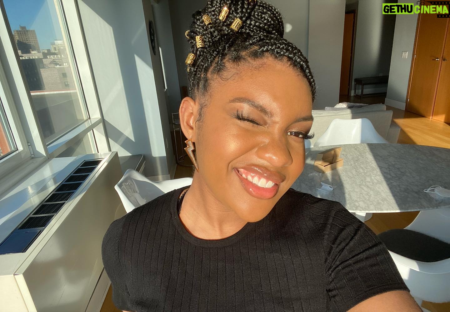 Taylor Mosby - 4.1K Likes - Press week (virtual edition) & yes I kept pajama pants on during every zoom <3