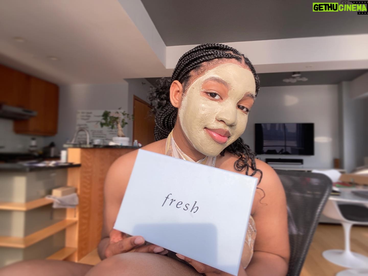 Taylor Mosby - 3.1K Likes - self-care day in my @freshbeauty lightweight clay mask! their rose toner kombucha facial treatment works wonders for my skin!! love the @freshbeauty team sooo so so much🤍🤍 #ad #freshbeauty #skincare #skincareroutine #fresh #naturalproducts