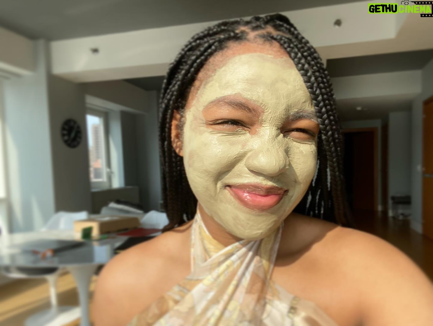 Taylor Mosby - 3.1K Likes - self-care day in my @freshbeauty lightweight clay mask! their rose toner kombucha facial treatment works wonders for my skin!! love the @freshbeauty team sooo so so much🤍🤍 #ad #freshbeauty #skincare #skincareroutine #fresh #naturalproducts