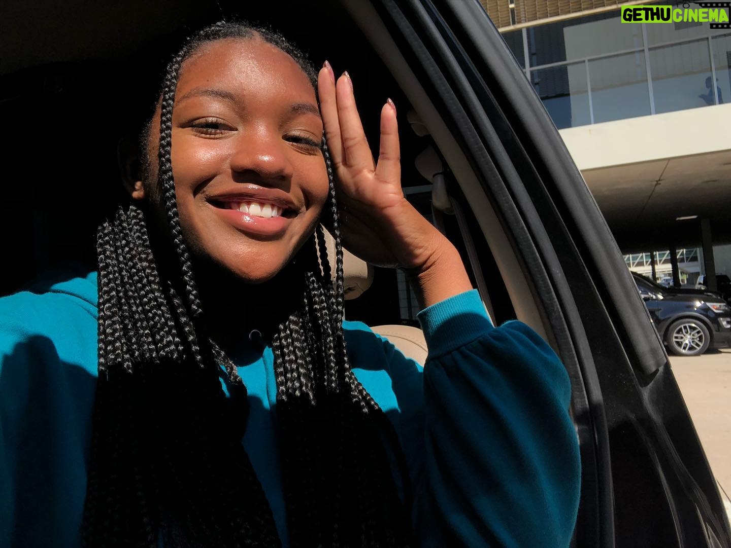 Taylor Mosby - 3.3K Likes - Took a break for a minute, but the only reason I look relaxed in these is because I took them before college applications