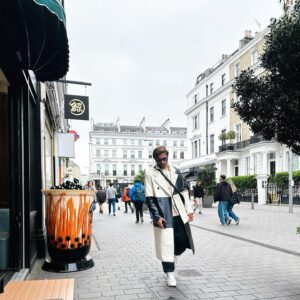 Teejay Instagram - 📍 South Kensington suthiparpoma ?