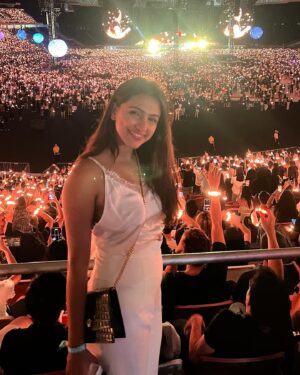 Teena Vellara Instagram - Coldplay fixed me 🥲