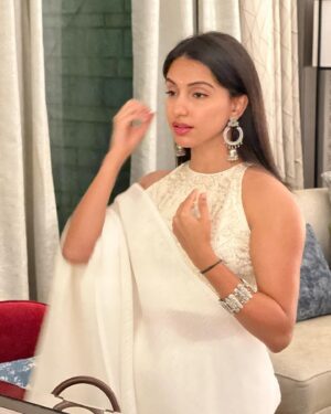 Teena Vellara Instagram - Love, light & lots of pictures! Happy Diwali!