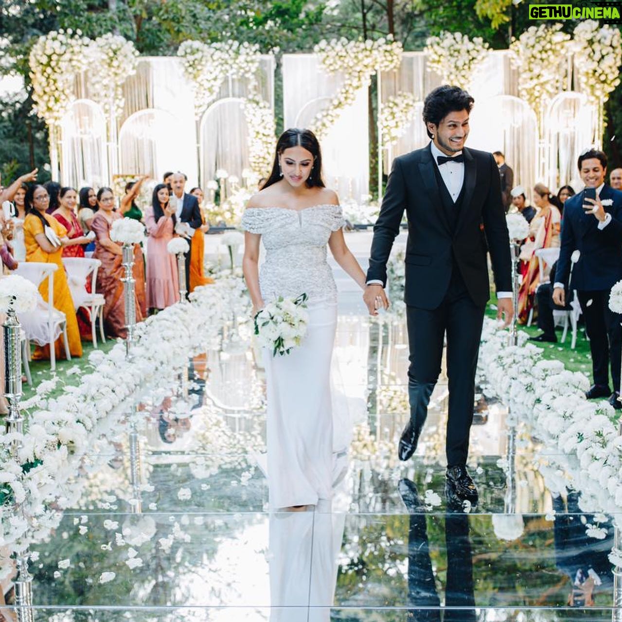 Teena Vellara - 2.4K Likes - Wedding of my dreams .
.
.
Shot by the incomparable @claudeloren ❤️