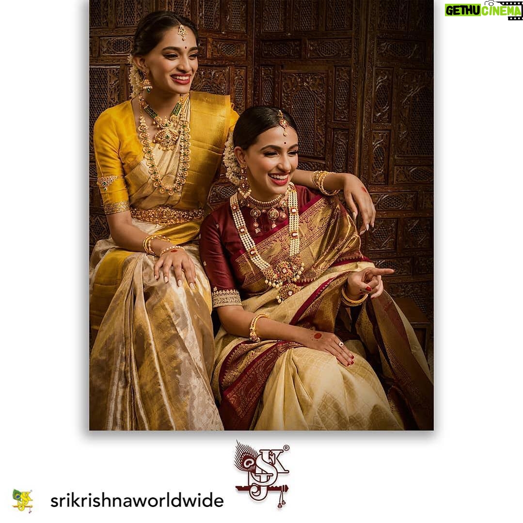 Teena Vellara - 1.7K Likes - And the Oscar goes to.... Art Direction @studio318india
Photographer - @irfanintekhab
Stylist - @shilpageethastyles
Makeup and hair - @sandyartistry
Sarees - @handloomskalpavruksh
Models - @teena.vellara and @rakshithaharimurthy