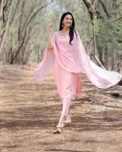 Actress Tejashree Pradhan HD Instagram Photos and Wallpapers June 2024