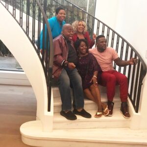 Telma Hopkins Instagram - Fun with family and TV1! Tune in Thanksgiving weekend to find out what we're up to...
@tvonetv