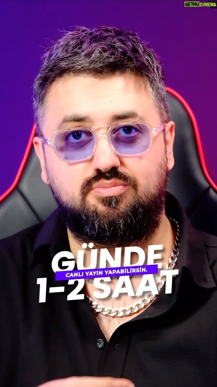 Temmuz Karikutal - 3 Likes - Yayıncılık... Dönemin en ilgi gören mesleği haline geldi. Çünkü yeteneği olan, iletişim becerisi olan, şöhreti olan herkes, günde sadece 1-2 saat ayırarak istediği yerden canlı yayınlar yapıp, hem çevresiyle iletişim kuruyor, hem de ek kazançlar sağlıyor.
Günümüzde döviz kazancı sağlama imkanı bu kadar zorken, yukarıda dediğim gibi iletişim ve konuşma becerileri olan, yetenekleri olan kişiler, günde sadece 1-2 saat canlı yayın açarak dolar bazlı kazanç elde edebiliyor.
Peki sen neden yapamayasın? Profilimdeki linkten TikTok'un Türkiye'de ilk kurulan resmi partneri Temmuz Ajans hakkında bilgi alabilir, yayıncı başvurusunda bulunabilirsin.
#tiktokajans #parakazanmak #temmuzajans