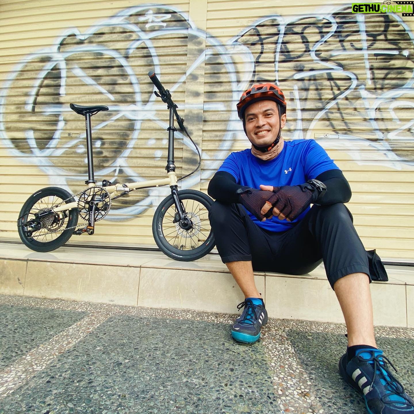Temmy Rahadi - 15K Likes - Gowes Gowes Ceria š.
.
.
#sepedalipat #foldingbikeindonesia #like4like #foldingbike #gowes