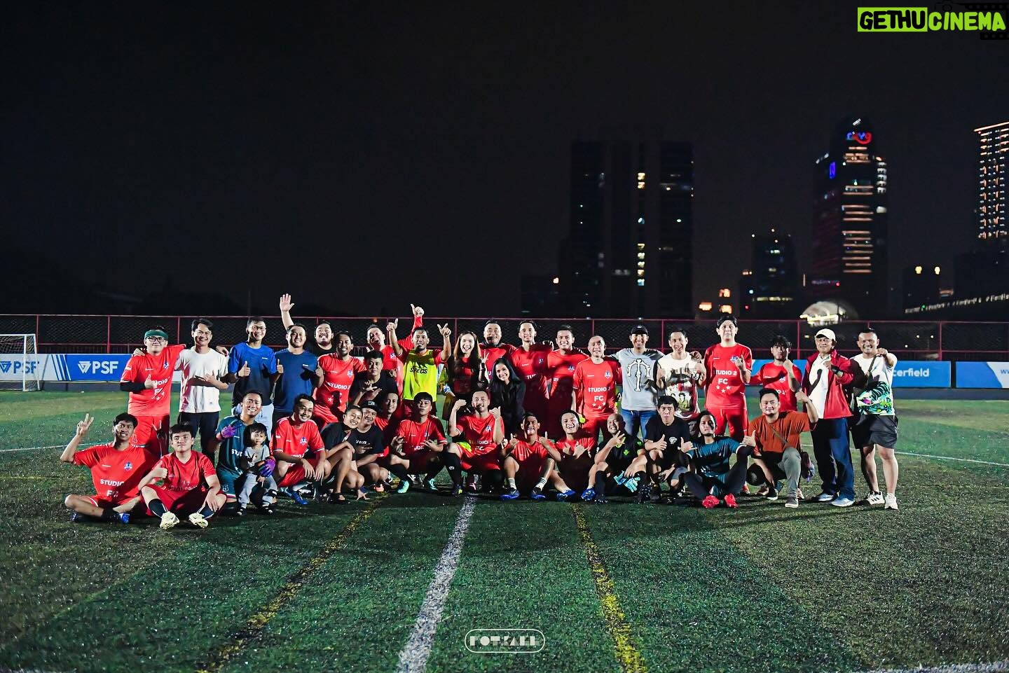 Temmy Rahadi - 24K Likes - Fun Football sebelum ramadhan bareng @studio2fc
Selamat menjalankan ibadah puasa ya, lancar puasanya dan berkah buat kita semua.. Amin š¤².
