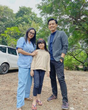 Temmy Rahadi Instagram - Kira-kira bisa bersatu kembali ngga ya pak Yuda dan keluarganya??? 😊😎.
.
.
.
#suarahatiistri #indosiar