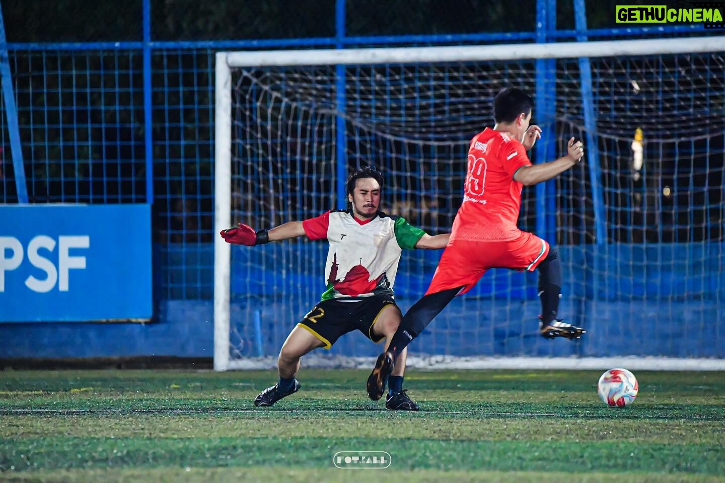 Temmy Rahadi - 24K Likes - Fun Football sebelum ramadhan bareng @studio2fc
Selamat menjalankan ibadah puasa ya, lancar puasanya dan berkah buat kita semua.. Amin š¤².