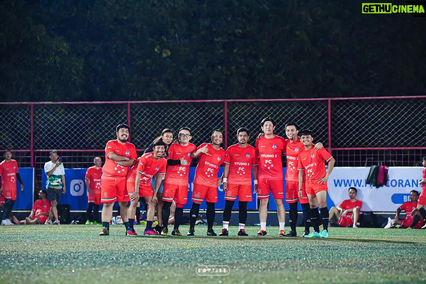 Temmy Rahadi - 24K Likes - Fun Football sebelum ramadhan bareng @studio2fc
Selamat menjalankan ibadah puasa ya, lancar puasanya dan berkah buat kita semua.. Amin š¤².