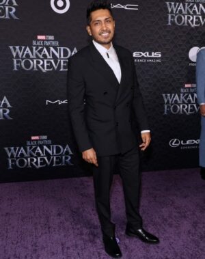 Tenoch Huerta Mejía Instagram - 🤎
 
World Premiere of Black Panther: Wakanda Forever

Premiere Internacional de Pantera Negra: Wakanda Forever

Styling: @meinacio 
Grooming: @sussy_styles  Suit : @dior  jewerly : @davidyurmanmen 👞: @grensonshoes 

#wakandaforever #blackpanther #marvelstudios @marvel