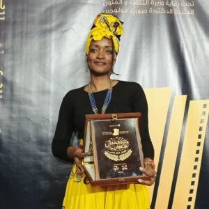 Tenou Khilouli Instagram - جائزة الخلخال الذهبي لاحسن فيلم قصير في مهرجان سينما وادب المرأة سعيدة @festival_saida