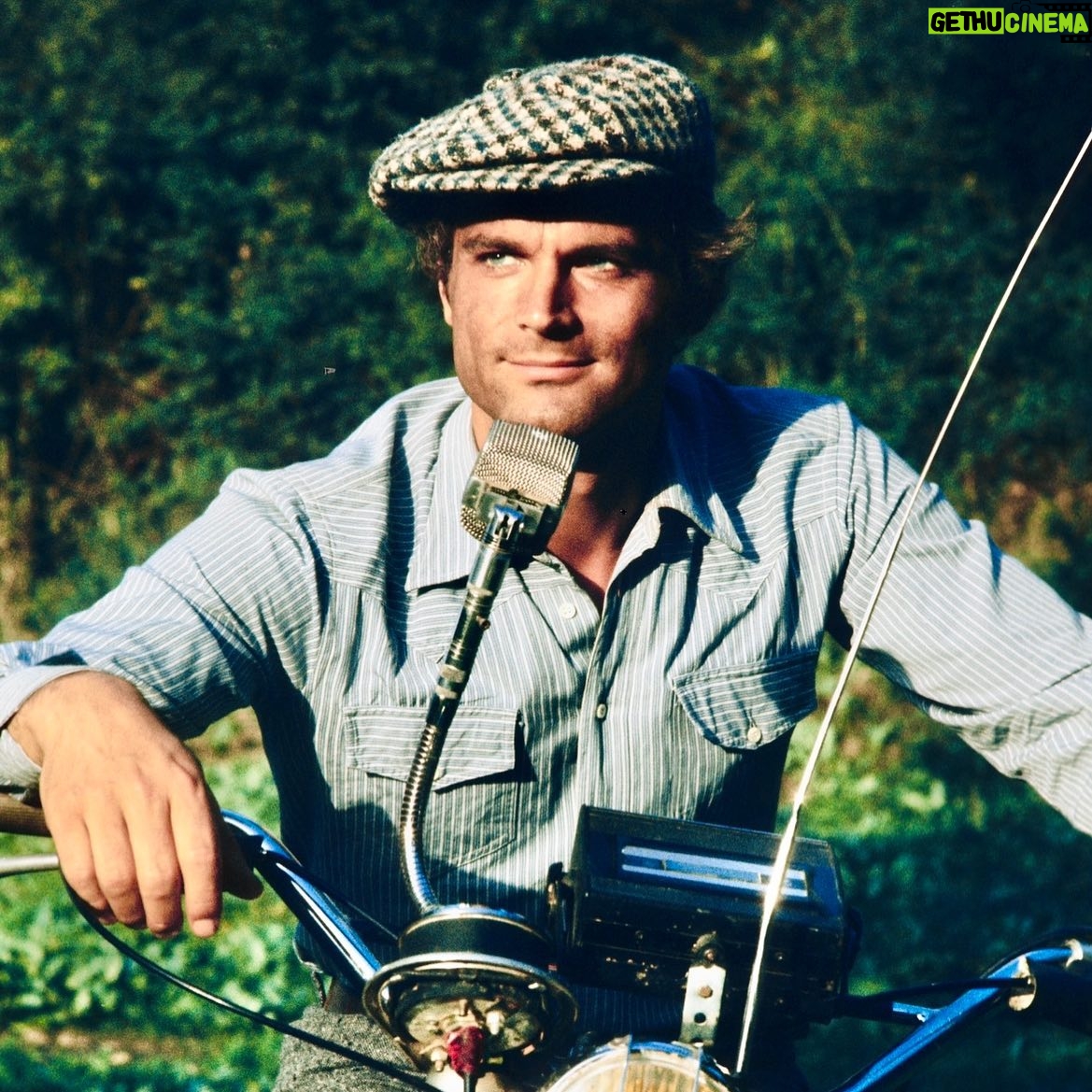 Terence Hill - 11K Likes - Hello!! Anyone here?