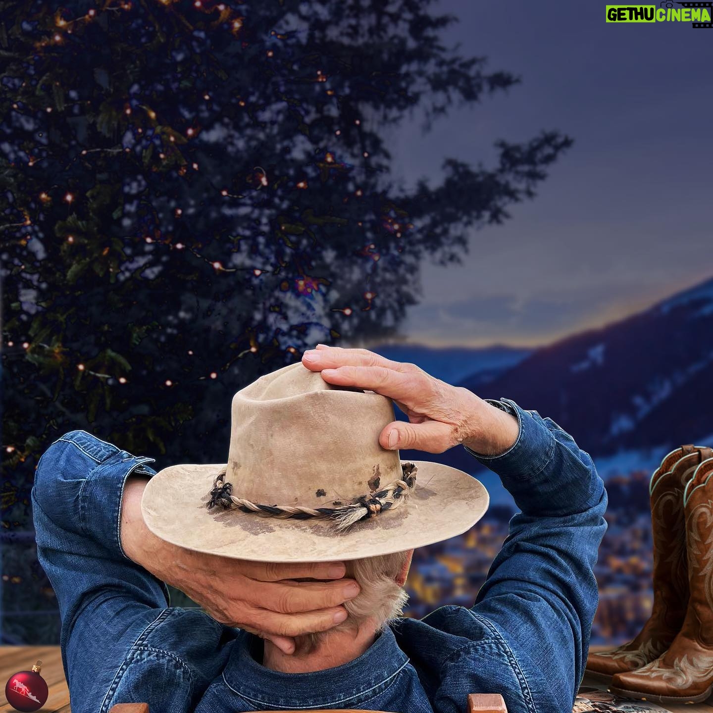 Terence Hill - 8.6K Likes - Merry Christmas to the world 🎄