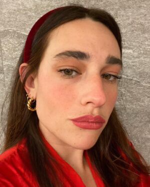 Teresa Romagnoli Instagram - qualcuno che ti ami in tutta la tua gloria devastata