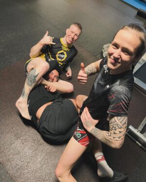Tereza Bledá Instagram - Last strength training in 2023 with @viktor.sebak and @jakubtichota done ✅

@reindersmma @frm_europe @orin_luca @miestate 
#mma #mmatraining #training #strength #strengthtraining #mnafighter #fighter #mmafighters #fighters #fighterslife #mmalifestyle #mmalife #lifestyle #mmafight #fight #mmaworld #mmalife #mmagirl #trainhard #trainingday #fun #funny #ufc #ufcfighter #workout #workouts #bjj #grappling #wrestling