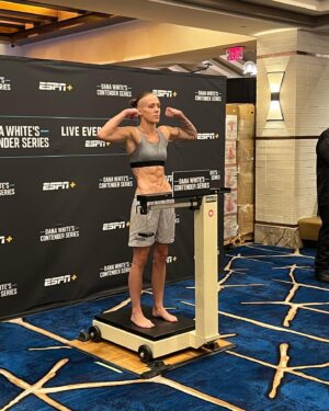 Tereza Bledá Instagram - Weight done 💪🏻

@_marekbaron_ @andre.reinders @reindersmma @viktor.sebak @frm_europe @orin_luca #mma #mmafighter #fighter #mmafighters #fighters #mmafight #fight #mmafights #fights #mmaworld #mmalifestyle #lifestyle #weight #weightcut