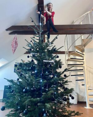 Tereza Těžká Instagram - Krásné Vánoce všem!! 

#christmas #christmastree #christmasdecor #xmas #vanoce