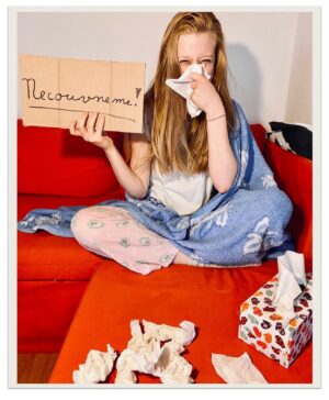 Tereza Těžká Instagram - Zdravím všechny, kdo se dneska pečou na Václavském náměstí, protože jim není ukradený osud naší země. Měla jsem TAM být s Vámi, bohužel ale mě skolili příšerné horečky a rýma. Ani mě, ale není ukradené, co bude s naši zemičkou. Prosím všechny, kdo na tom jste stejně, mrkněte na @milionchvilek a hlavně, jděte volit a udělejme společně krok k opravdové demokracii a bez Babiše. 
#milionchvilekprodemokracii #milionchvilek #necouvneme #necouvneme #demonstrace