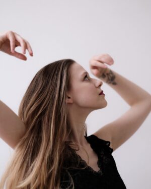 Tereza Těžká Instagram - Taneční 
Foto: N.M. Ševčíková 
#photography #portret #black #dancing #dance #happyday