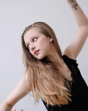 Tereza Těžká Instagram - Taneční 
Foto: N.M. Ševčíková 
#photography #portret #black #dancing #dance #happyday