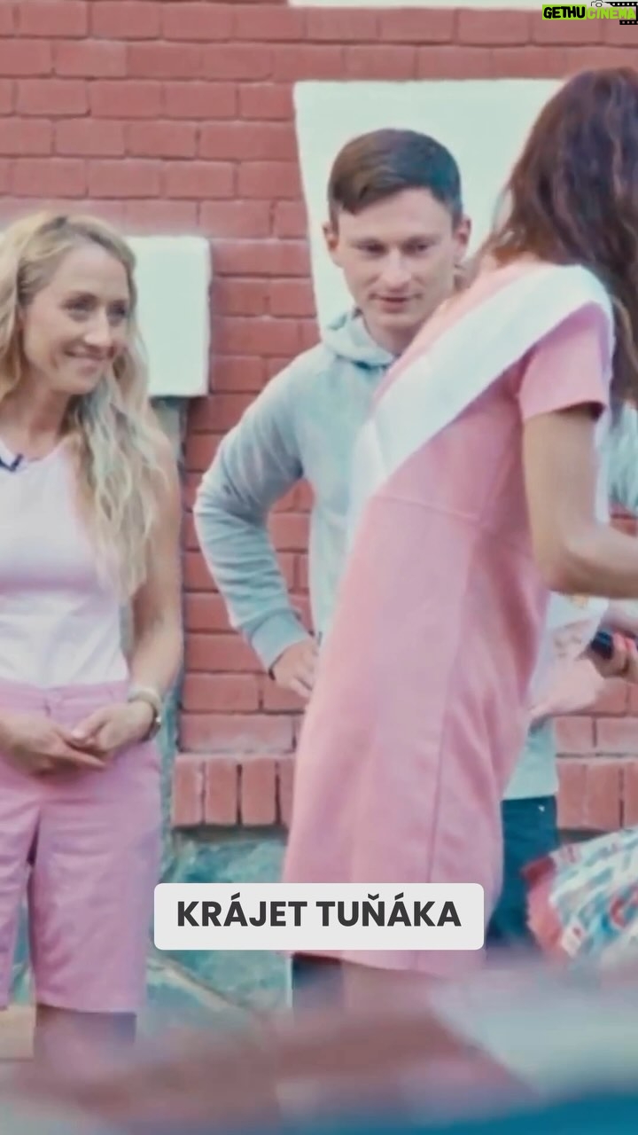 Tereza Tobiášová - 831 Likes - Bábovky a plechovky jsou u konce. 😔 A tak se v dnešním díle podíváme na to, jak to holkám šlo. 😂 Nenech si to ujít už dneska ve 21.25 na COOLíku! 💚
#primacool #babovkyaplechovky #auta #holky #monikatimkova #terezatobiasova