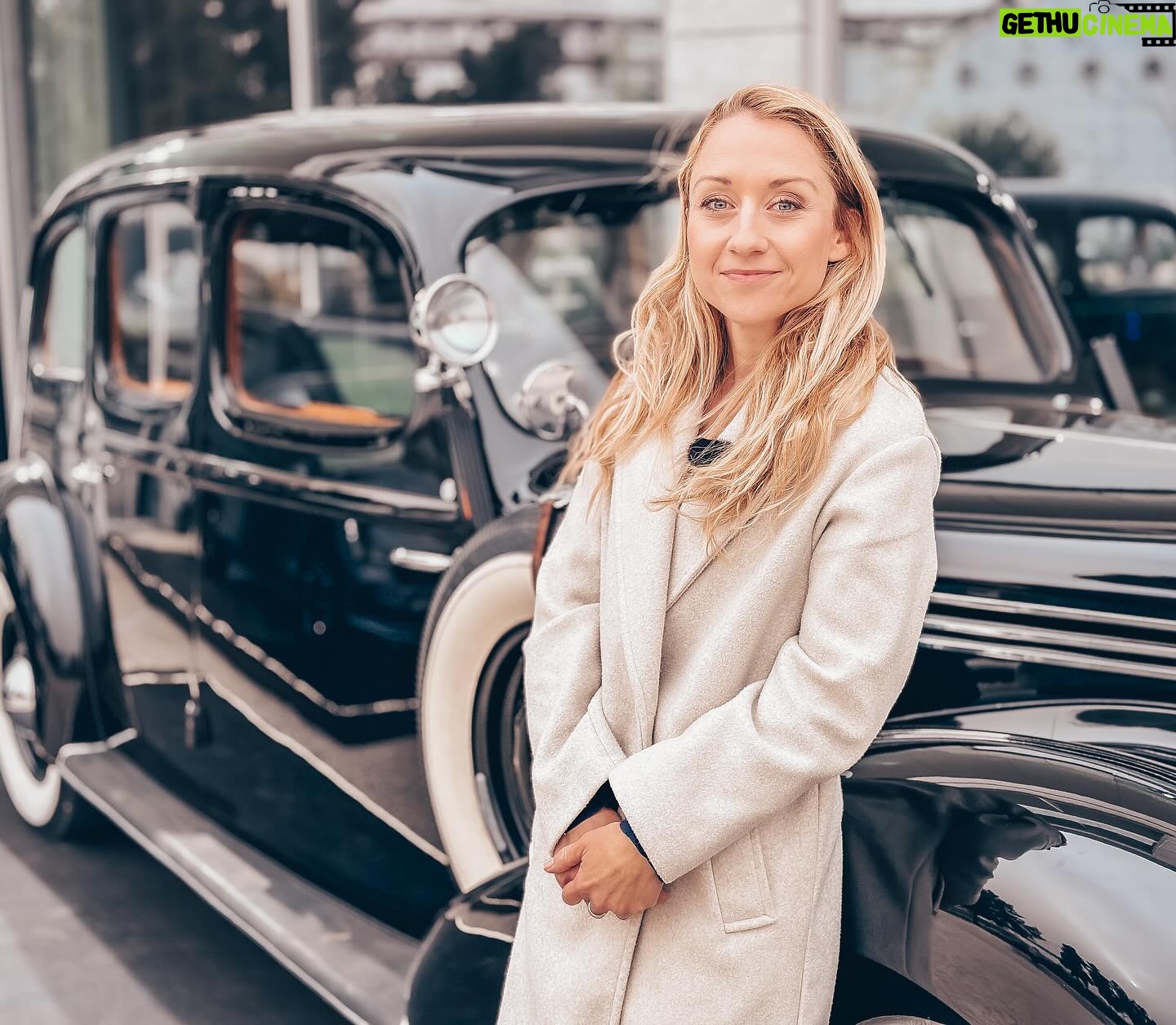 Tereza Tobiášová - 771 Likes - Najdi 5 rozdílů mezi fotkou 1 a 2. Rozdíl 18 hodin. A pojmenuj lokaci 🤣🚗🛬🕒
Tak tohle je ten nový Superb, na který jste se ptali na akcích @skodacr a @agentura_ritual celou zimu.
Už mi v něm vlály vlasy u oceánu! Celá reportáž na @primaftv nebo na webu @autosalon.tv 📺
Je to auto vašich snů? 👍