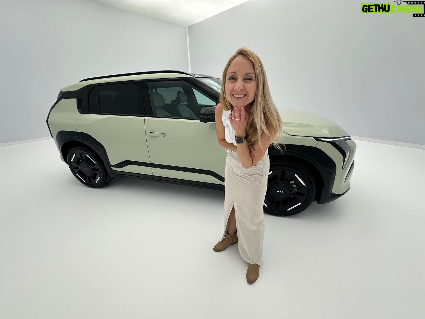Tereza Tobiášová - 291 Likes - Nová @kiaczech EV3. Konečně zase novej design mezi auty. Je moc neno málo?
Už brzy v @autosalon.tv