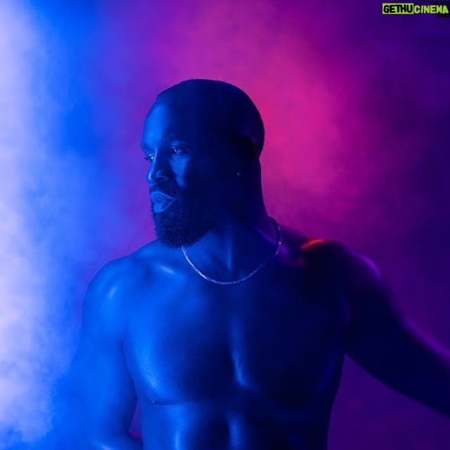 Terrence Terrell - 30.6K Likes - Time to love and live in the light! We made it through the dark shit! #art #mcm #2024 #myway
Styled by ME!
Produced by: @six28productions
Shot by : @ronkatagiri
Lighting by : @caro.gage
Creative Director :@kobelamaur
Location : @wacotheater