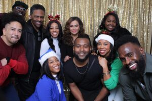 Terrence Terrell Instagram - What a time to be alive! Never wait to give back! Even a simple smile can change someone’s life. #merrychristmas #love #giving #season