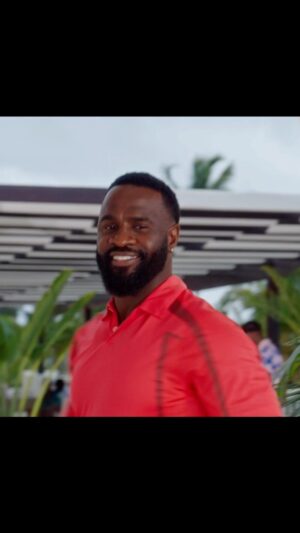 Terrence Terrell Instagram - Thank you for all the love! All 8 chapters of #TheBestManFinalChapters are streaming NOW on @peacocktv 

#thebestmanfinalchapters #dream #monday #mcm #terrenceterrell