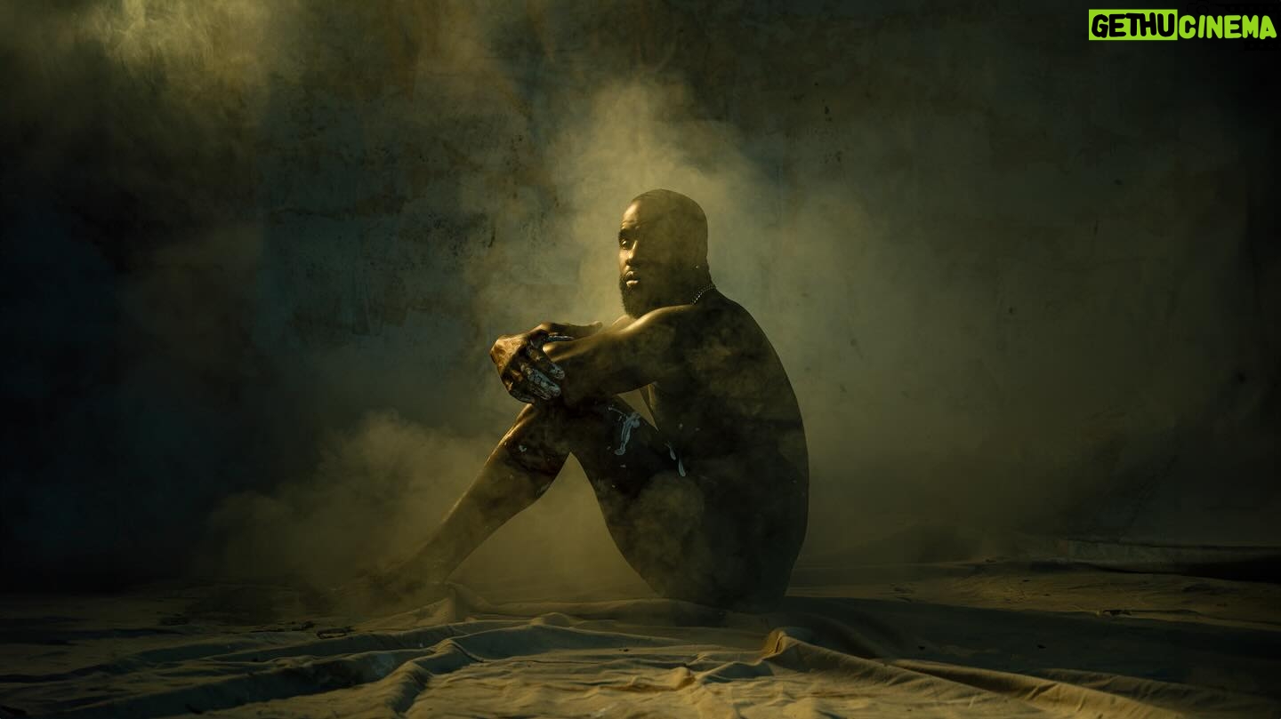 Terrence Terrell - 30K Likes - All I need is me and you. #love
#share #beauty #behappy
Styled by ME!
Produced by: @six28productions
Shot by : @ronkatagiri
Lighting by : @caro.gage
Creative Director :@kobelamaur