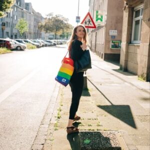 Terry Reintke Instagram - Tomorrow, I run as Co-Chair of the wonderful @GreensEFA in the European Parliament ♥️

I am committed to fight for a green & socially just Europe, tackling the climate crisis, and defending democracy & fundamental rights 💪🏻

Let’s take on the challenges ahead 💚

📸 @nilsleonbrauer