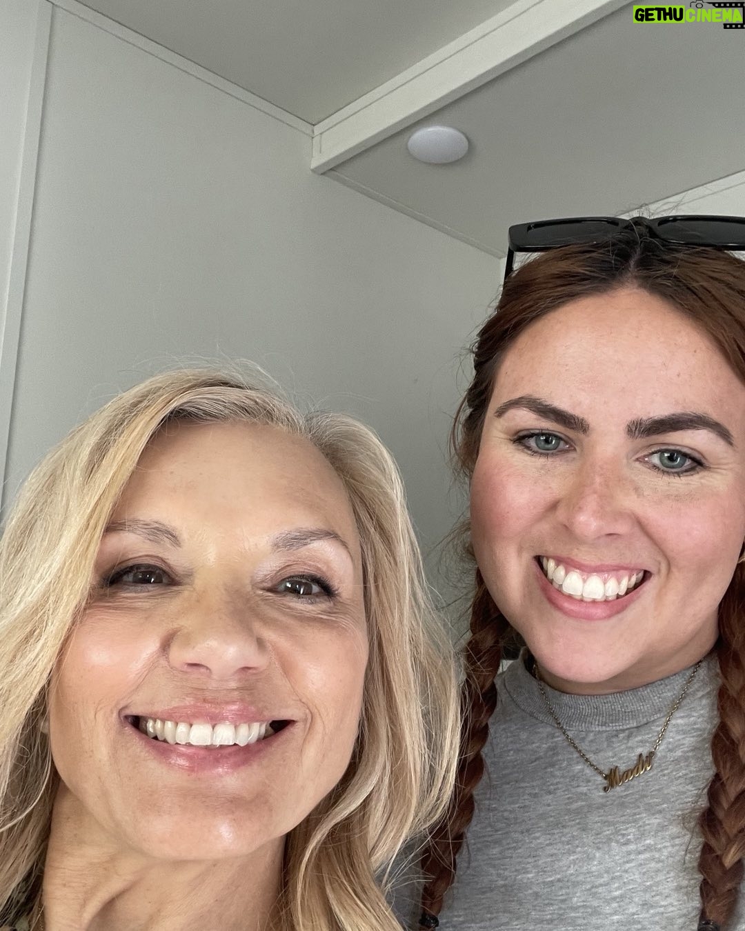 Teryl Rothery - 1.8K Likes - The beautiful Madison in wardrobe who makes sure I have my shoes…my jewelry….last minute alterations…and always that lovely smile. Thanks Madison. Love our #virginriverfamily
@virginriverseries @robyncarrwriter 🌷