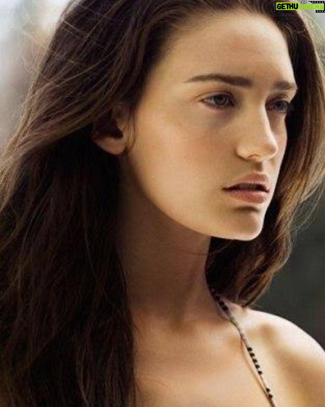 Tess Haubrich - 636 Likes - #oldheadshotday