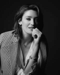 Actress Tess Haubrich HD Instagram Photos and Wallpapers October 2018