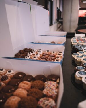 Tessa Bonhomme Instagram - Thanks to everyone who came out to our @jocksinjills launch party and especially to the sponsors who made it possible. 🥳 Reminder our first TWO episodes are live NOW! 
🪽@redbull provided the space and more support than we can begin to thank them for
🍕 incredible food provided by the wonderful @sanremobakery 
🍻 drinks provided by @molsoncanadian
📸 photos by the lovely @sarahholmanphoto