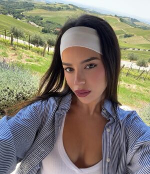 Tessa Brooks Instagram - I love tasting wine