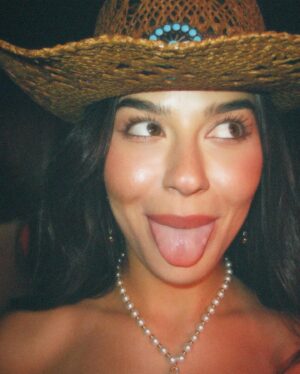 Tessa Brooks Instagram - Yeehaw @jamesonus #mustbeajameson
@stagecoach