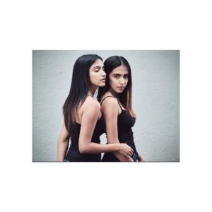 Tessa Vellara Instagram - Minimal