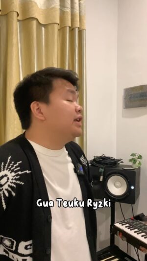 Teuku Rizky Muhammad Instagram - Selalu begini pasti kalo ketemu gue 🤷🏻‍♂️