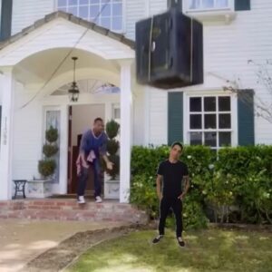 Thales Egidio Instagram - Balão Humano🎈👤♥️ @marlonwayans 🎬
#caratinga #modelofotografico #modeloemanequim #ator #caratingamg #caratingacity  #modelopassarela  #marlonwayans #thalesegidio