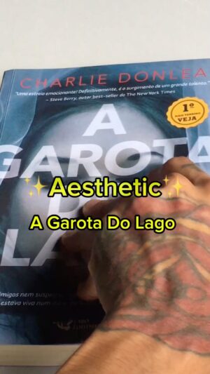 Thales Egidio Instagram - Aesthetic - A Garota Do Lago 📖✨ @editorafarooficial 🖤
.
.
.
#bookstagram #bookgrammer #bookgrambr #caratinga #livro #livros #resenha #resenhaliteraria #resenhadelivros #agarotadolago #asthetic #thalesegidio #editora #faroeditorial