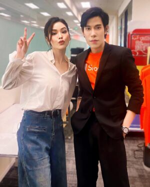 Thamrong Cunpisut Instagram - คุณเขาเอาพลังมาจากไหนกันนักว้าาา เจอพี่ฟ้าสามรอบ พลังเท่าเดอะฮัคทุกรอบ 5555555555555
#ใครชนะพี่ฟ้าป้ะ
#ShopeeLive1111xENGFA 
#อิงฟ้ามหาชน